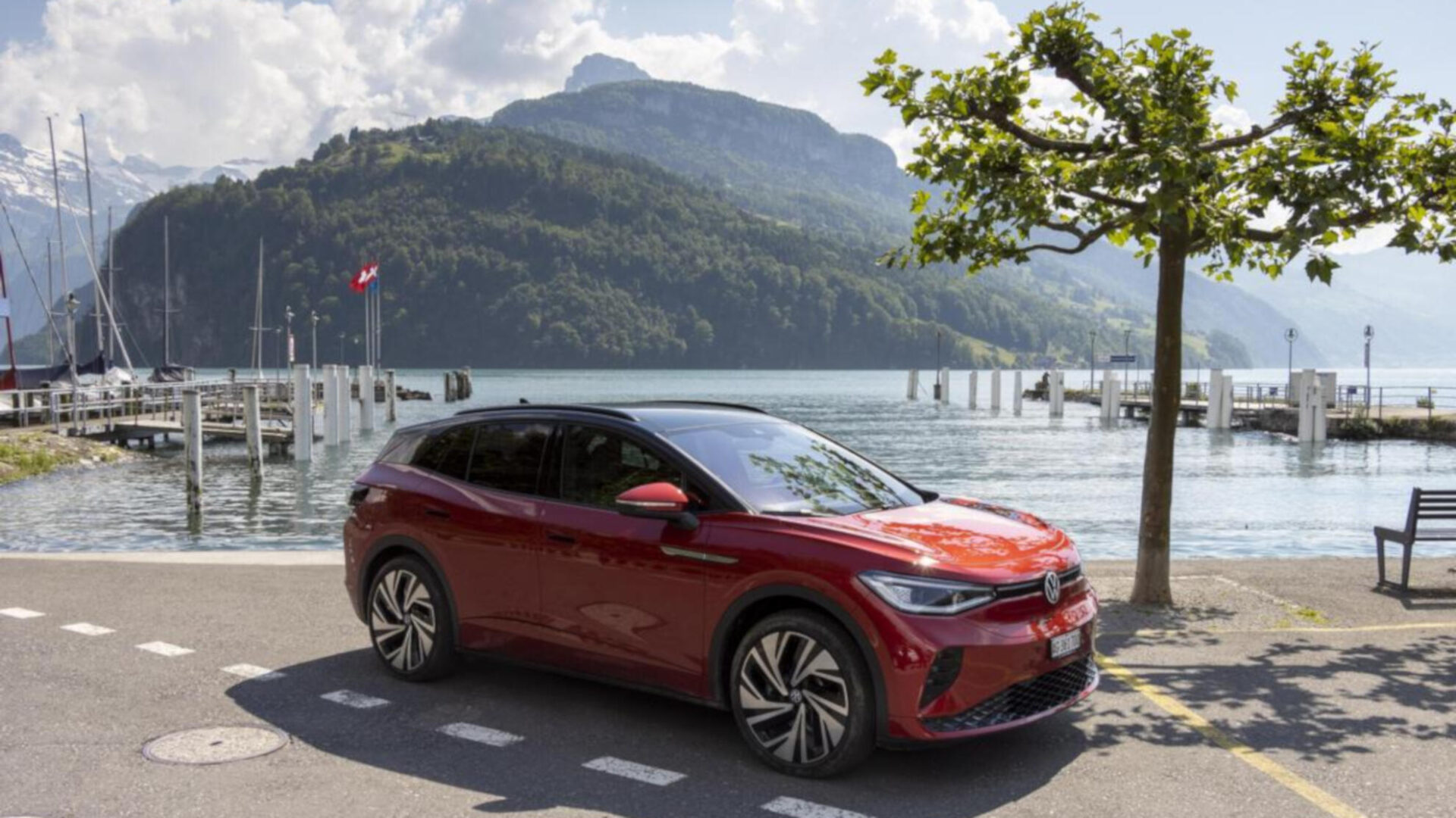 Mit dem E-SUV VW ID.4 fährt die ganze Familie bequem und elektrisch.