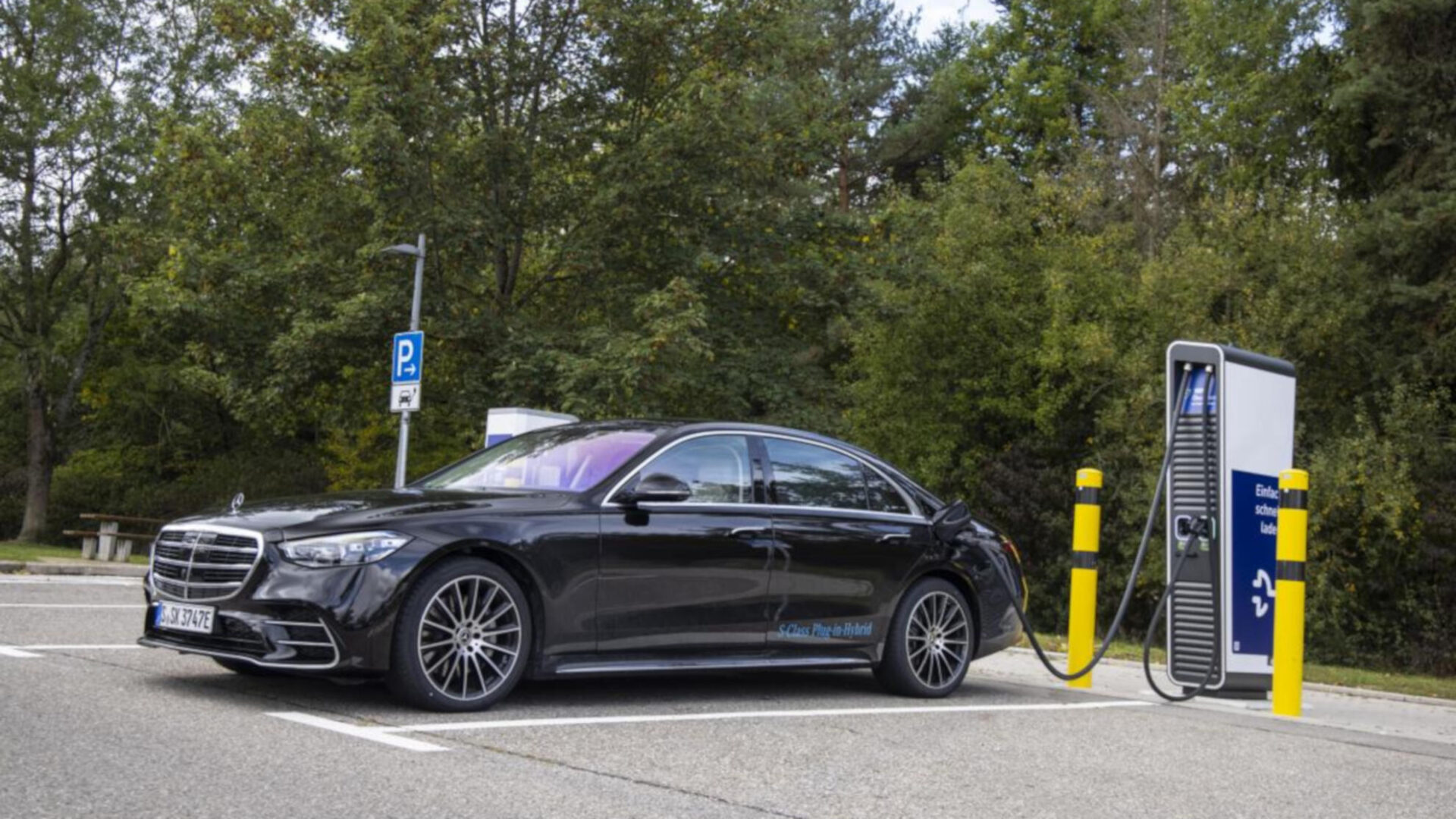 ② Pompe carburant électrique d'un Mercedes E-Klasse — Systèmes à carburant  — 2ememain